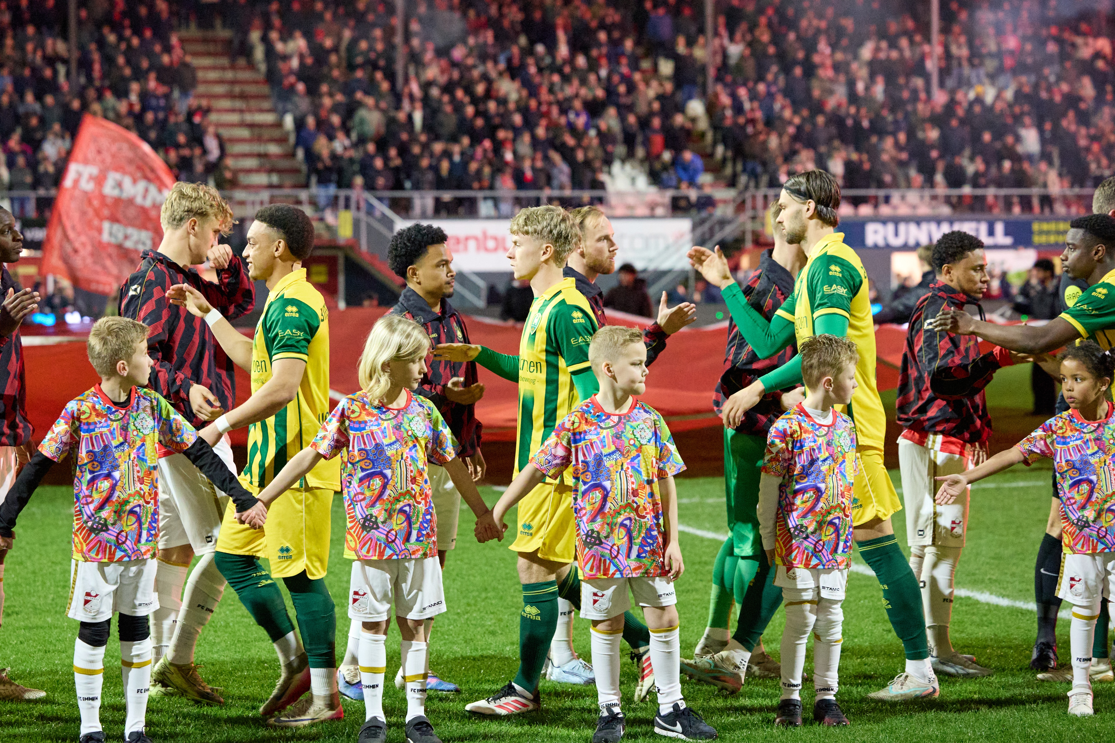 Kids wearing the Ter Apel Spirit shirt at the line-up